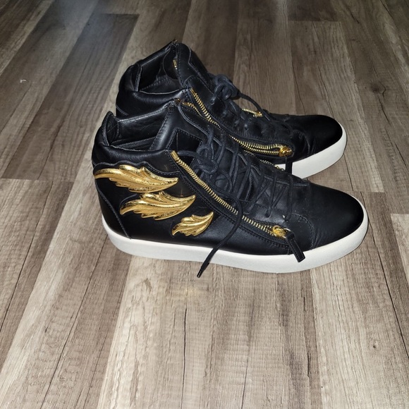 Authentic Giuseppe Zanotti Black Leather - Picture 4 of 6